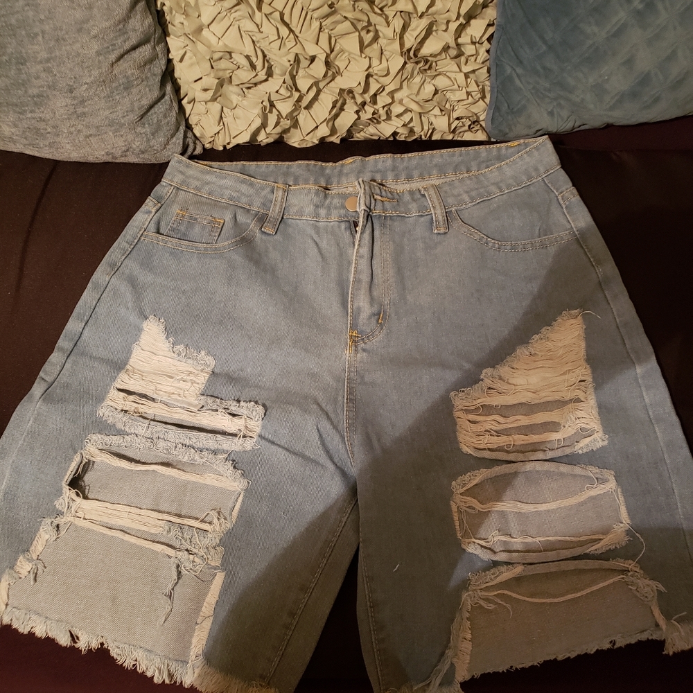 Shorts - Picture 5 of 6